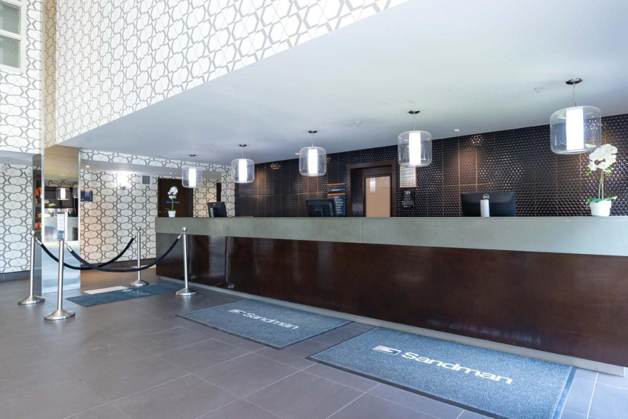 Sandman Hotel & Suites Calgary South Exterior photo